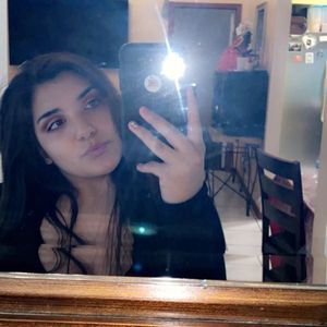 Meet your Posher, Leslie